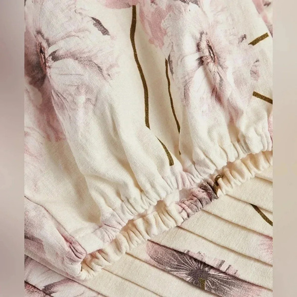 Express Floral Puff Sleeve Ruched Cropped Top NWT - Picture 7 of 14